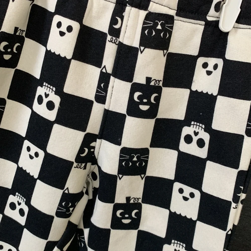 Cat & Jack Boys Halloween Long Sleeve T-Shirt & Fleece Jogger Pants